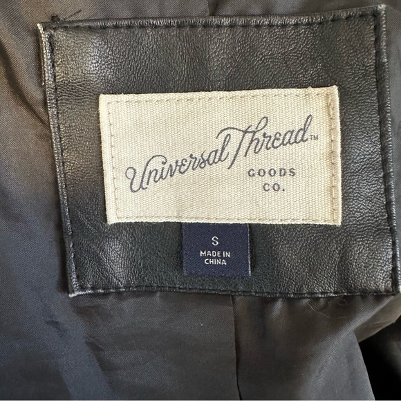 Universal Thread faux leather jacket size small - Picture 15 of 16